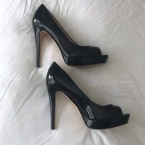SAKS FIFTH AVE PUMPS